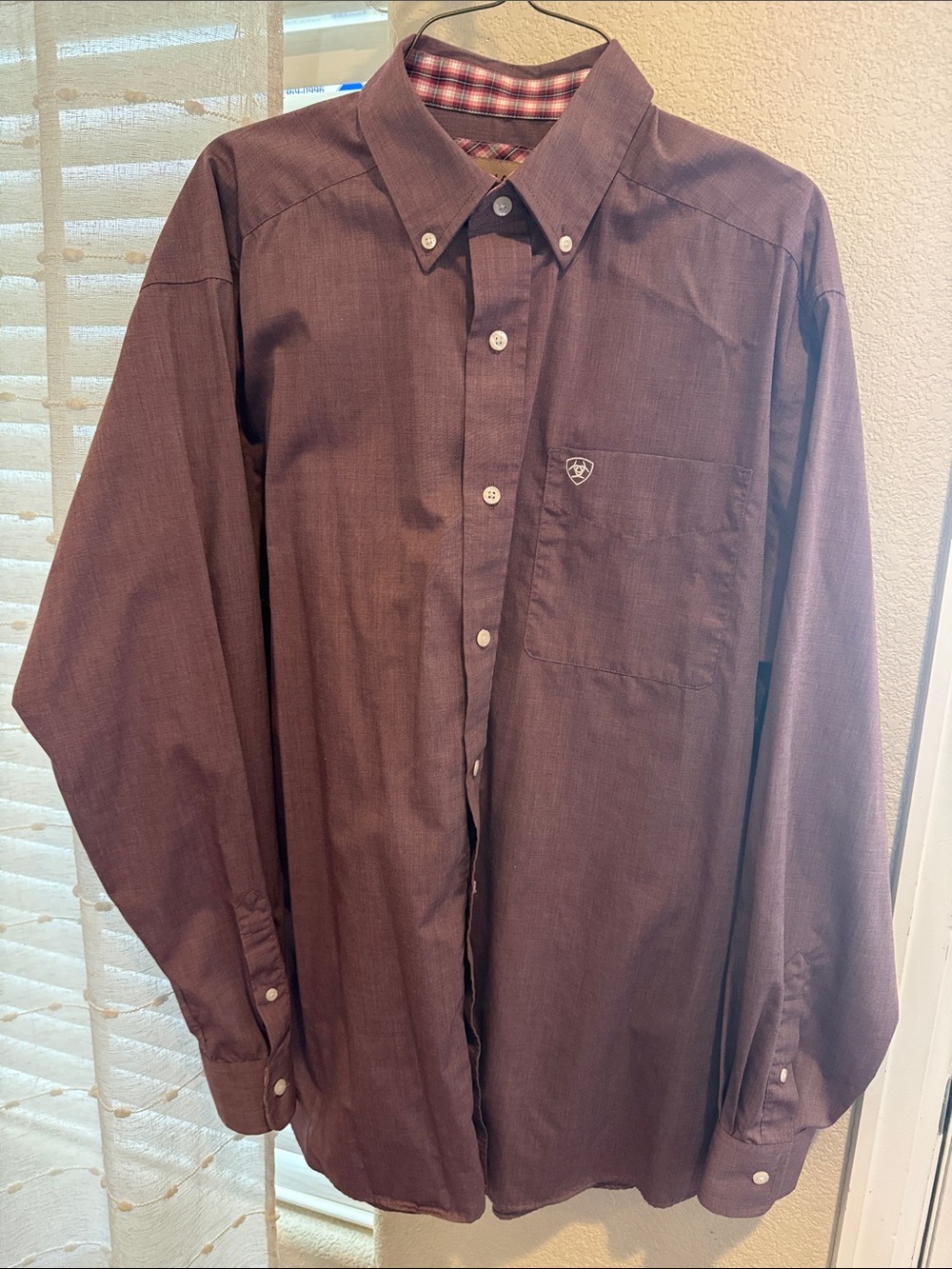 Ariat Men’s Long-Sleeve Button-Down Shirt in Deep Burgundy